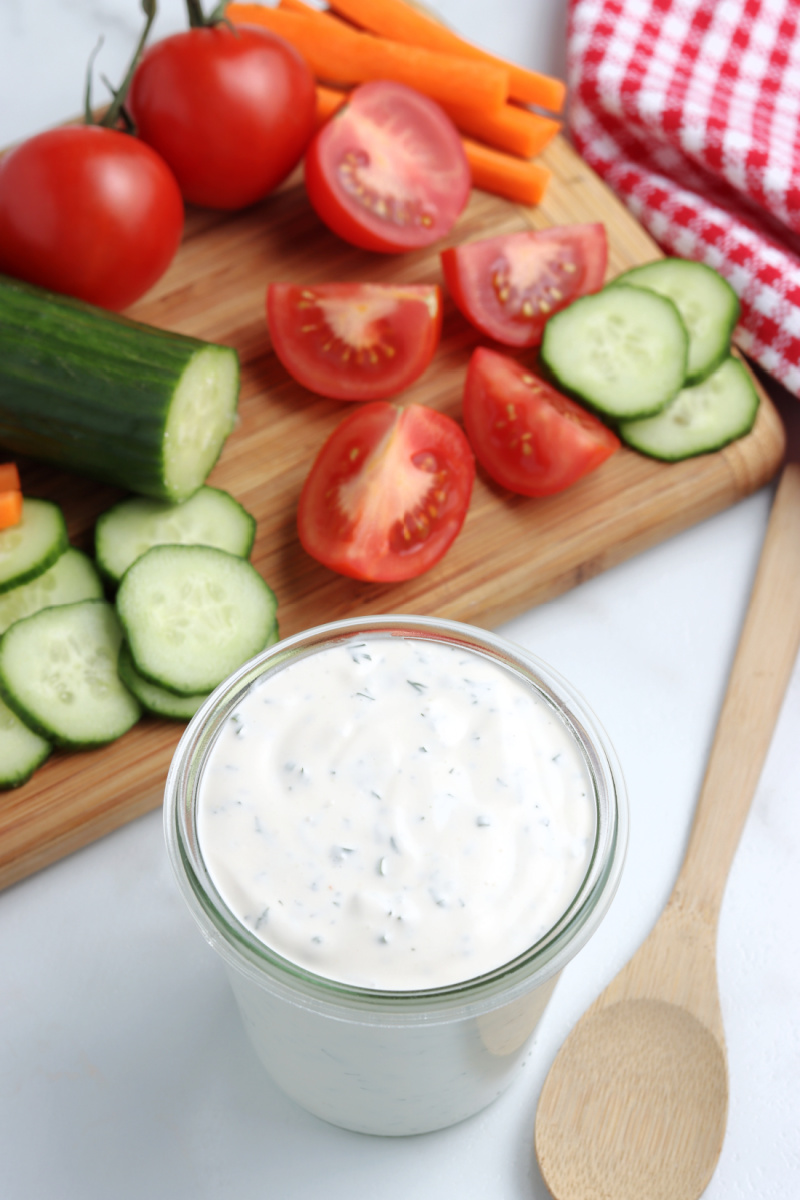Homemade Ranch dressing with no preservatives #ranch #happilyunprocessed