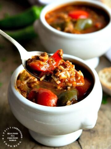 stuffed pepper soup with ground beef, red and green peppers, onions garlic, fire roasted tomatoes and broth #soup #healthy #stuffedpeppers #happilyunprocessed