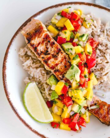 Healthy Grilled Salmon with Lime Mango Salsa