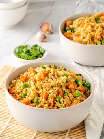 cropped-Cauliflower-rice-in-a-white-bowl-is-a-healthy-alternative-to-chinese-rice.jpg
