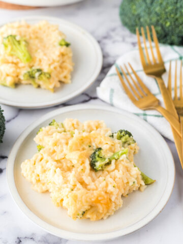 Cheesy Broccoli and Cheddar Rice Casserole