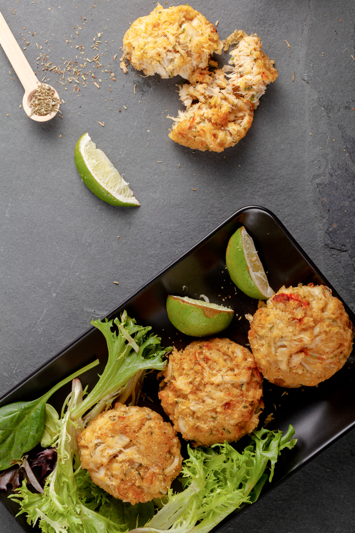 Homemade Maryland lump crab cakes made with very little binders