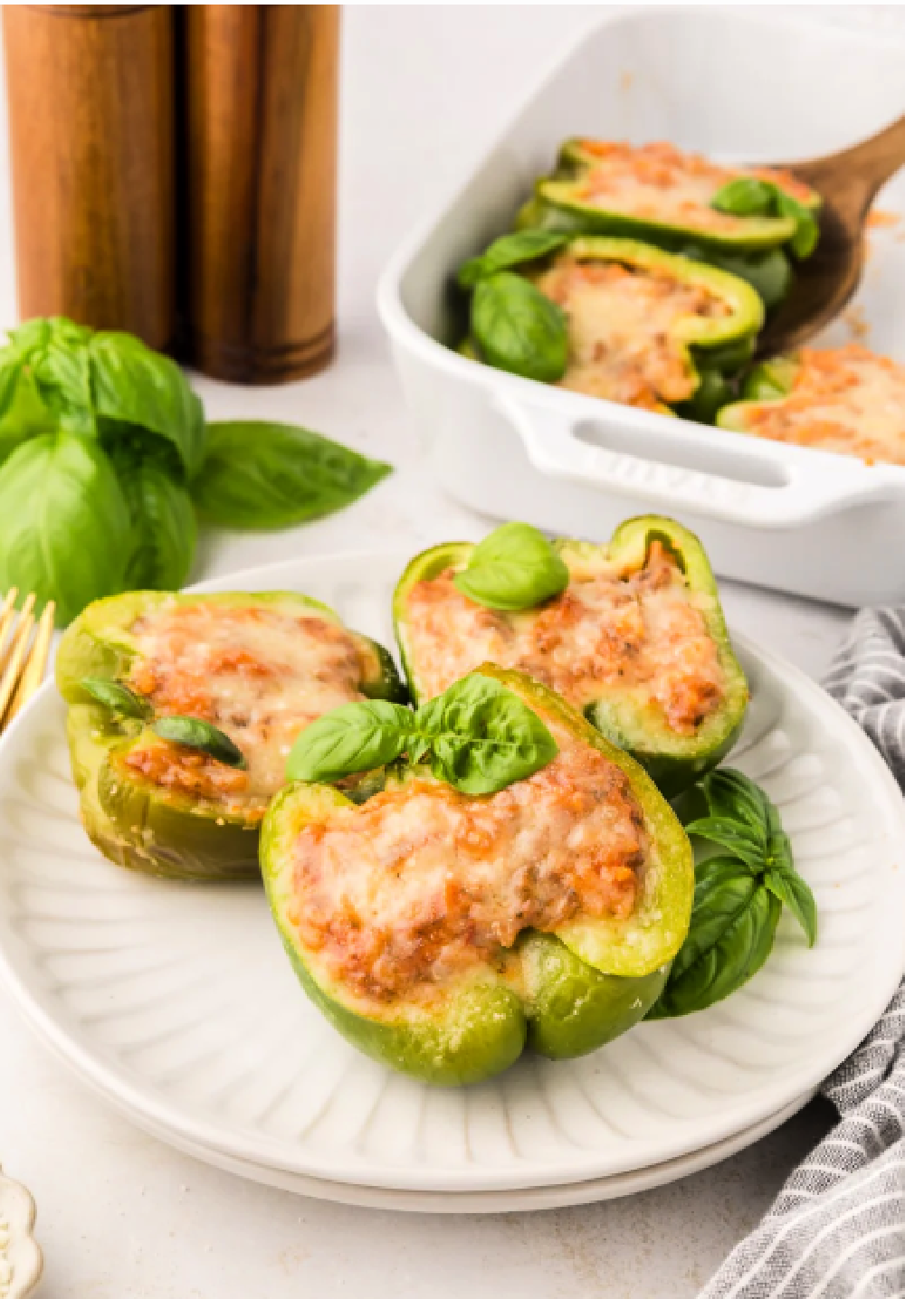 ground turkey, cauliflower and cheese stuffed peppers